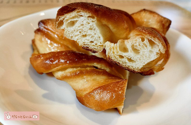 無印良品　低糖質パン　糖質10ｇ以下のパン　チョコツイスト　バターツイスト　チーズオニオン